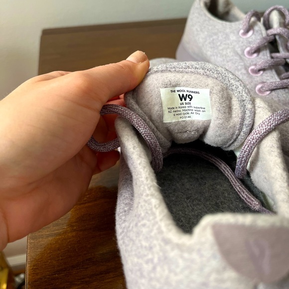 Allbirds Lilac Wool runners - Picture 3 of 4